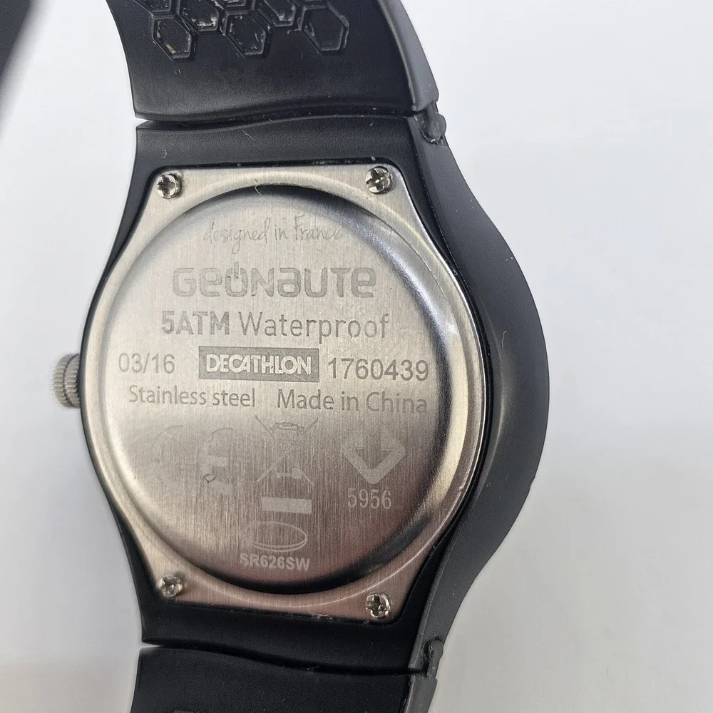 Geonaute Men's Watch 38MM Black Dial Black Plastic Bands New Battery